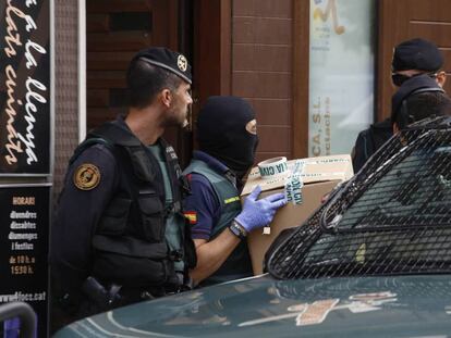 Operación contra los CDR en Sabadell. En vídeo, el dispositivo de la Guardia Civil.