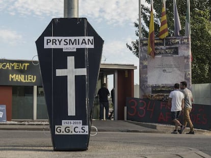 Entrada de la fábrica del grupo Prysmian en Malleu, donde la compañía tiene previsto hacer un ERE y cerrar las instalaciones