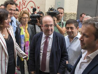 El primer secretario del PSC, Miquel Iceta, este sábado en Jaén. En vídeo, la brecha es cada vez más grande entre los dirigentes independentistas.