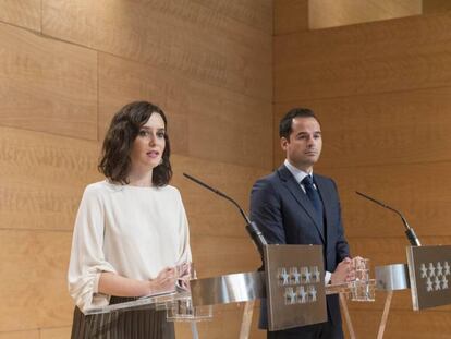 La presidenta de la Comunidad de Madrid, Isabel Díaz Ayuso, y el vicepresidente, Ignacio Aguado, en una comparecencia el pasado día 8. En vídeo, declaraciones de Díaz Ayuso.