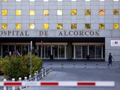 Entrada del Hospital Universitario Fundación de Alcorcón. En vídeo, el caso de Juan José Fernández.