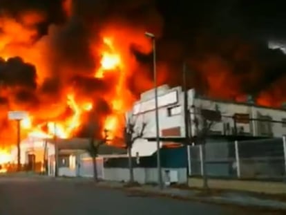 Incendio en Montornès del Vallès (Barcelona).