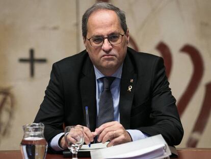 El presidente, Quim Torra, este lunes en la reunión del Govern. En vídeo, las claves del caso de los lazos amarillos.