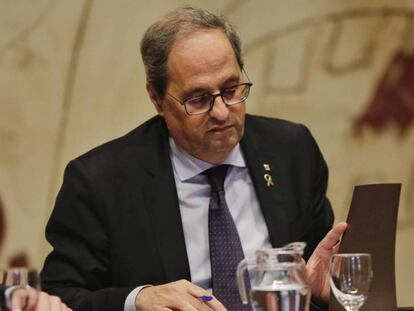 El presidente de la Generalitat, Quim Torra, en la reunión extraordinaria del Govern. En vídeo, declaraciones de Torra.