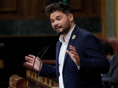 El portavoz de ERC, Gabriel Rufián, en el Congreso, en la segunda jornada del debate de investidura de Pedro Sánchez. En vídeo, la entrevista a Rufián en 'Hoy por hoy'.