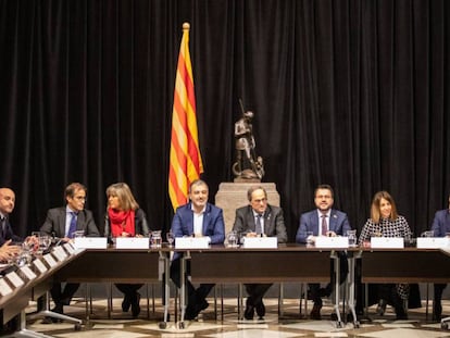 Reunión entre el Govern de la Generalitat y las empresas y administraciones relacionadas con el Mobile. En vídeo, declaraciones de Torra.