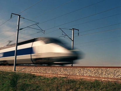 Un tren de alta velocidad. En vídeo, el incidente.