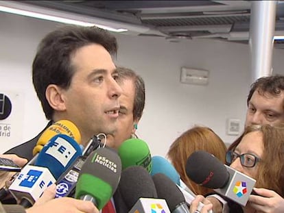 El consejero de Economía y Hacienda comparte sus impresiones tras la reunión Sheldon Adelson.