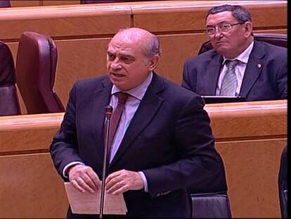 Interior desvela que la Policía investigó "ilegalmente" a Ignacio González