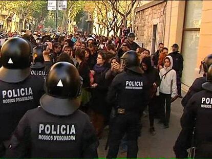 Un detenido en el desalojo del centro 'okupa' La Rimaia de Barcelona