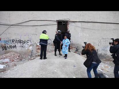 Desalojo de un edificio en ruinas en Alicante.