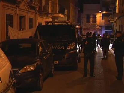 Un hombre mata a puñaladas a sus padres y a su hermana en Sevilla