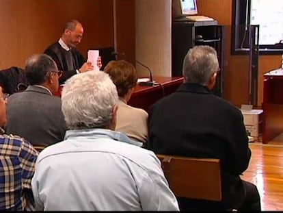 Absueltos los cinco preferentistas acusados de daños en Novagalicia