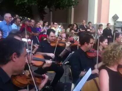 Las dos orquestas valencianas se unen para tocar en la calle contra los recortes