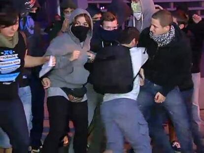 Piquetes en la puerta de la Universidad Politécnica de Valencia han impedido la entrada de estudiantes.