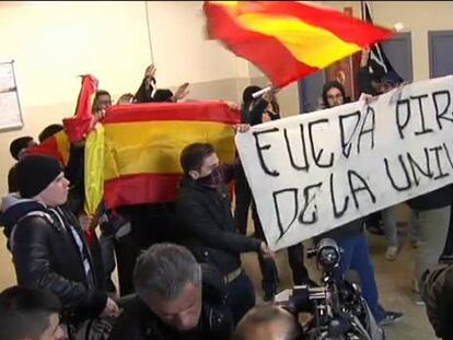 Estudiantes y pescadores boicotean una charla de Picardo en Algeciras