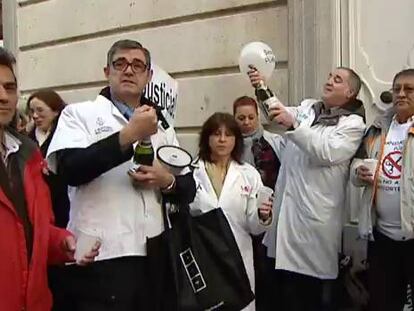 La privatización sanitaria de Madrid seguirá suspendida cautelarmente