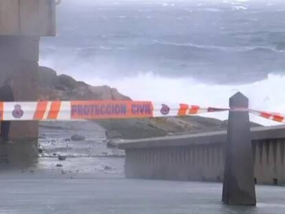 Emerxencias eleva a nivel rojo el aviso por el temporal costero