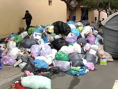 Cuatro días para recoger la basura acumulada en la huelga en Alicante