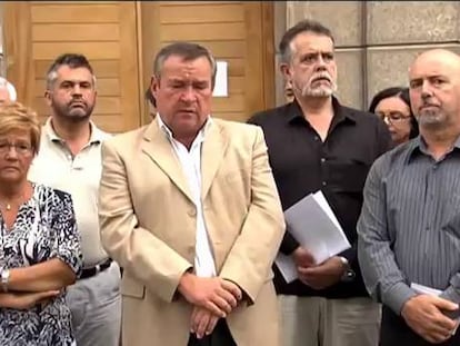 Minuto de silencio frente al Ayuntamiento de Laredo.