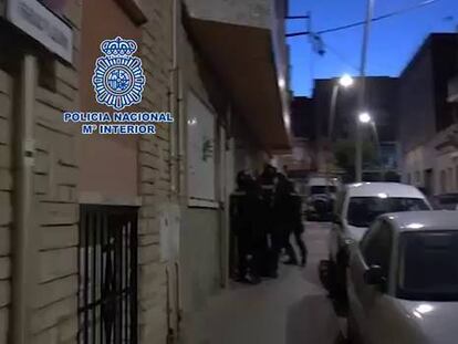 Dos detenidos en Barcelona por difundir ideario yihadista en la Red