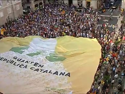 Las entidades soberanistas celebran la convocatoria del 27-S en Sant Jaume