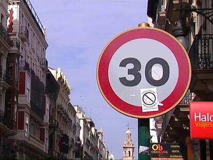 Valencia limitará el tráfico en el centro a 30 kilómetros por hora