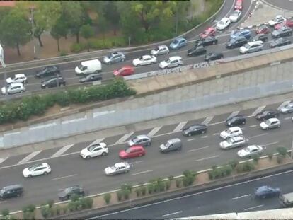 Carmena lanza a la Policía Municipal a regular el tráfico en horas punta