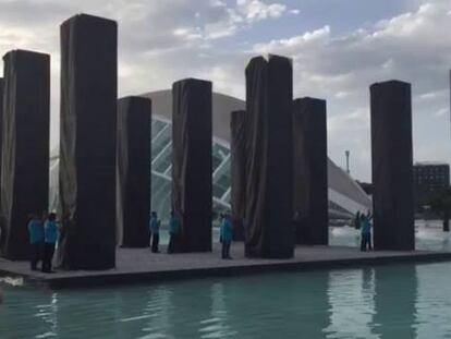 El artista Heinz Mack, artista de la luz, tiñe de dorado la Ciudad de las Artes