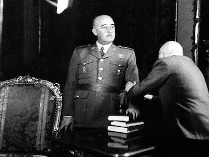 Francisco Franco durante una sesión de fotos.