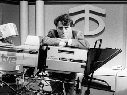 Hermida, en un plató de RTVE en 1987.