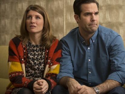 Arriba, Sharon Horgan y Rob Delaney, protagonistas y creadores de 'Catastrophe'.