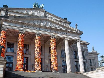 La instalación artística de Ai Wei Wei con chalecos salvavidas, hoy en Berlín.