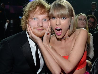 Taylor Swift y Ed Sheeran, en los 58 Premios Grammy.