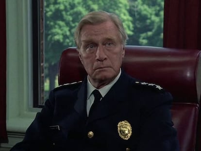 George Gaynes, en su papel del comandante Lassard en 'Loca academia de policía'.