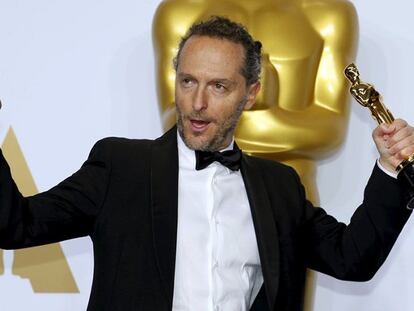El fotógrafo mexicano Emmanuel Lubezki, primero en conseguir tres premios Oscar consecutivos.