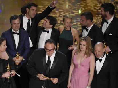 El equipo de 'Spotlight' en el momento de recoger el Oscar a la Mejor Película.