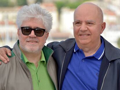 Pedro y Agustín Almodóvar, en Cannes.