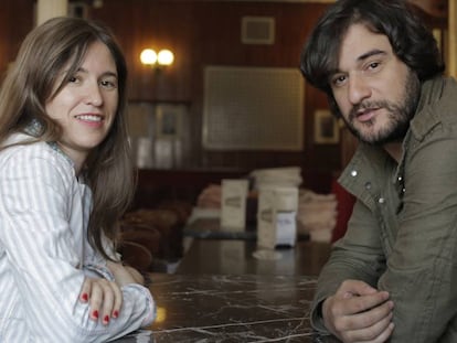 (FOTO: Nuria Labari y Manuel Jabois, en Madrid. / CARLOS ROSILLO).