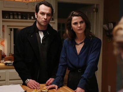 Matthew Rhys y Keri Russell, en 'The Americans'.