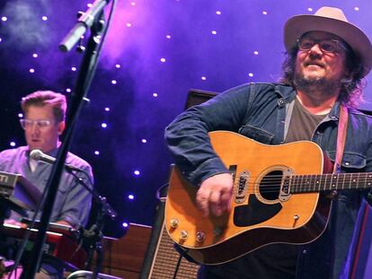 Wilco, durante su concierto en el Botánico de la Complutense.