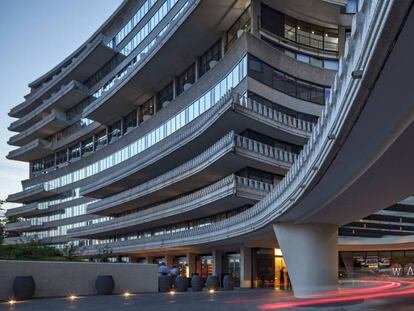 Fachada del reinaugurado Watergate Hotel, en Washington.