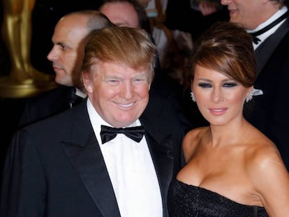 Donald y Melania Trump en los Oscar de 2011. En vídeo, el portavoz de la Casa Blanca dice que no cree que el presidente vaya a ver la ceremonia de los Oscar.