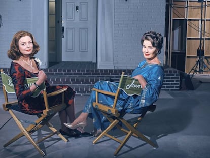 Susan Sarandon y Jessica Lange, caracterizadas como Bette Davis y Joan Crawford en 'Feud'.