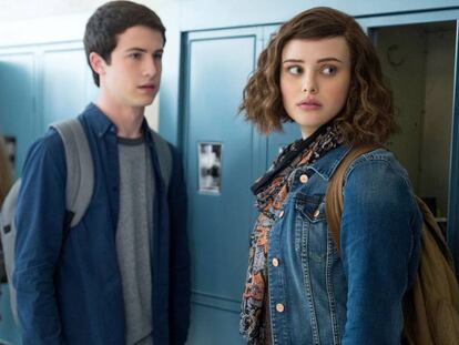 Dylan Minnette y Katherine Lengford, protagonistas de 'Por trece razones'.