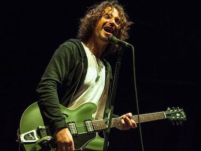 Cornell en una actuación con Soundgarden en mayo de 2013.