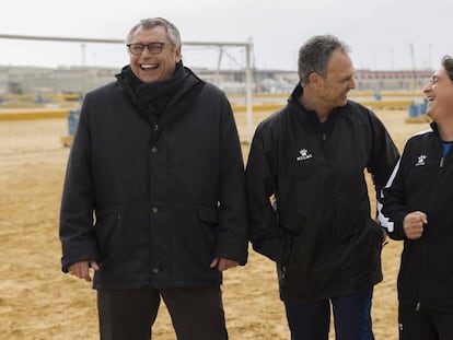 Michael Robinson, Joaquín Caparrós y Raúl Ruiz en 'Caos FC'.