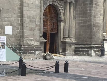 La caída de escultura de La Esperanza en la catedral mexicana.