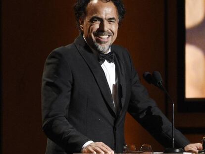 González Iñárritu recoge el premio.