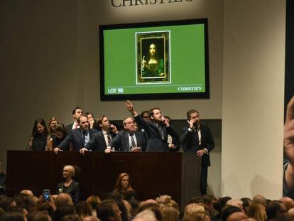 Un momento de la subasta de 'Salvator mundi', de Leonardo da Vinci, el pasado miércoles, en Nueva York.